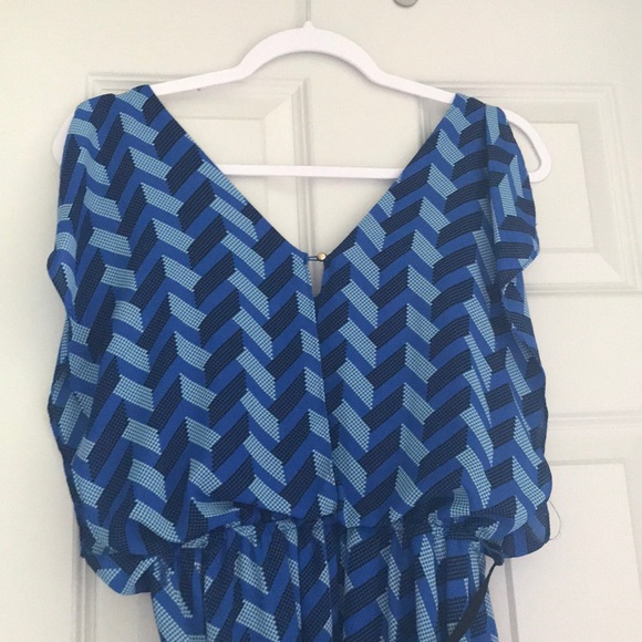 Dress - Picture 4 of 5